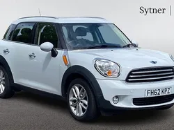 White Used 2013 Mini Cooper Countryman SUV | £8,750 (Fair price)