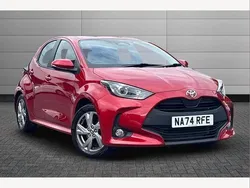 Red Used 2024 Toyota Yaris Hybrid Hatchback | £18,650 (Fair price)