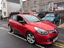 Red Used 2014 Renault Clio IV Dynamique Hatchback | £4,495 (Fair price)