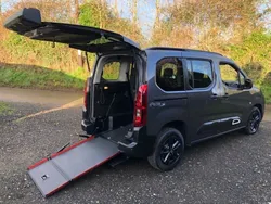 Grey New 2024 Citroën Berlingo Feel MPV | £17,995 (Fair price)