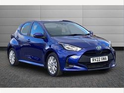 Blue Used 2022 Toyota Yaris Hybrid Hatchback | £16,501 (Fair price)