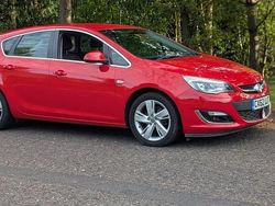 Red Used 2012 Vauxhall Astra SRi Hatchback | £2,899 (Fair price)