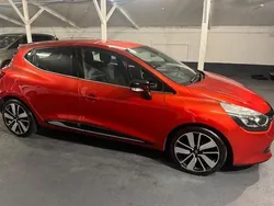 Red Used 2015 Renault Clio IV Dynamique Hatchback | £4,690 (Good price)