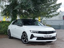 Brilliant paint arctic white New 2025 Vauxhall Astra Ultimate Hatchback | £22,998 (Good price)