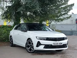 Brilliant paint arctic white New 2025 Vauxhall Astra Ultimate Hatchback | £25,998 (Fair price)
