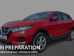 Red Used 2017 Nissan Qashqai Acenta SUV | £9,820 (Good price)