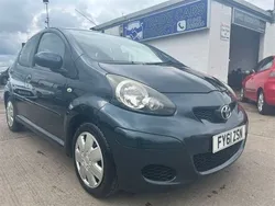 Green Used 2011 Toyota Aygo Hatchback | £2,500 (Fair price)
