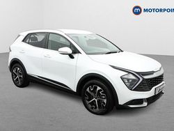 White Used 2024 Kia Sportage 2 SUV | £25,999 (Good price)