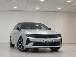 Silver New 2025 Vauxhall Astra Ultimate Hatchback | £25,998 (Fair price)