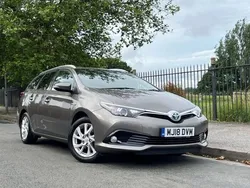 Used 2018 Toyota Auris Touring Sports Estate | £10,695 (Fair price)
