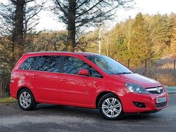 Red Used 2013 Vauxhall Zafira Design Edition SUV | £5,498 (A bit pricey)