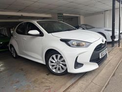 White Used 2022 Toyota Yaris Hybrid Hatchback | £12,490 (Good price)