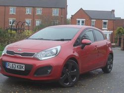 Red Used 2013 Kia Rio Hatchback | £2,488 (Fair price)