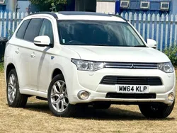 White Used 2014 Mitsubishi Outlander P-HEV Estate | £6,990 (Fair price)
