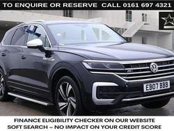 Black Used 2018 VW Touareg R-line SUV | £23,970 (Expensive)
