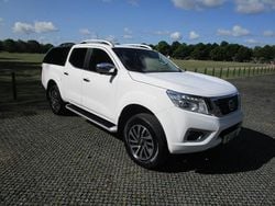 White Used 2019 Nissan Navara Tekna Pickup | £12,995 (Fair price)
