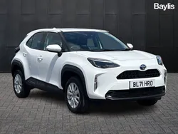 White Used 2022 Toyota Yaris Hybrid Estate | £17,495 (Super price)