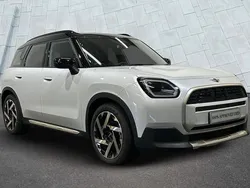 White Used 2024 Mini Countryman Exclusive SUV | £31,500 (Fair price)