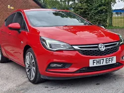 Red Used 2017 Vauxhall Astra SRi Hatchback | £9,370 (Fair price)