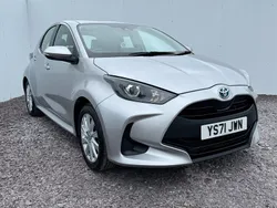Silver Used 2022 Toyota Yaris Hybrid Hatchback | £15,895 (Good price)