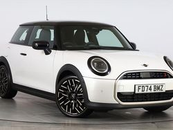 White Used 2024 Mini Cooper S Hatch Hatchback | £25,000 (Fair price)