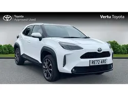 White Used 2022 Toyota Yaris Cross Design SUV | £18,317 (Good price)