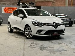 White Used 2016 Renault Clio IV Dynamique Hatchback | £6,459 (Fair price)