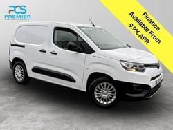 White Used 2023 Toyota Proace Van | £12,000