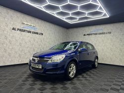 Blue Used 2009 Vauxhall Astra Club Hatchback | £2,499 (Expensive)
