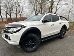 White Used 2019 Mitsubishi L200 Top Pickup | £15,990 (Fair price)