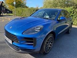 Blue Used 2019 Porsche Macan SUV | £33,890 (Fair price)