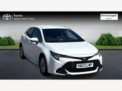 White Used 2023 Toyota Corolla Hatchback | £18,784 (Fair price)