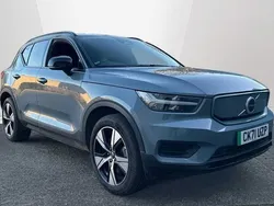 Grey Used 2022 Volvo XC40 Core SUV | £18,699 (Fair price)