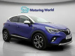 Blue/white Used 2021 Renault Captur Version S SUV | £15,400 (Fair price)