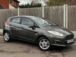 Grey Used 2015 Ford Fiesta Zetec Hatchback | £6,697 (Fair price)