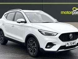 Arctic white gloss Used 2020 MG ZS Exclusive Sedan | £11,000 (Fair price)