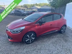 Red Used 2015 Renault Clio IV Dynamique Hatchback | £5,700 (Fair price)
