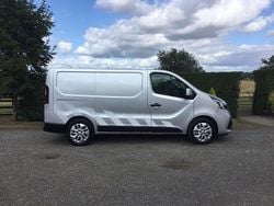 Silver Used 2021 Renault Trafic Van | £8,000 (Fair price)
