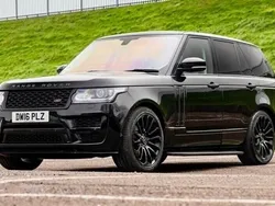 Black Used 2016 Land Rover Range Rover Vogue SE SUV | £15,000 (Fair price)