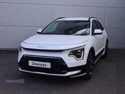 White Used 2025 Kia Niro 3 SUV | £26,490 (A bit pricey)
