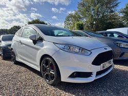 White Used 2017 Ford Fiesta ST Hatchback | £9,500 (Fair price)