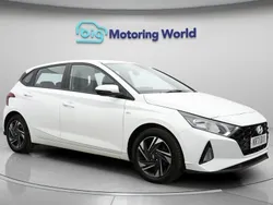 White Used 2022 Hyundai i20 SE Hatchback | £10,200 (Good price)