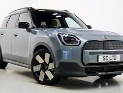Used 2025 Mini Countryman Exclusive SUV | £29,990 (Fair price)