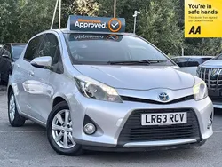 Silver Used 2013 Toyota Yaris Hybrid T4 Hatchback | £5,095