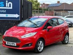 Red Used 2015 Ford Fiesta Zetec Hatchback | £3,700 (Good price)
