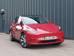 Red Used 2022 Tesla Model Y Long Range AWD SUV | £26,998 (A bit pricey)