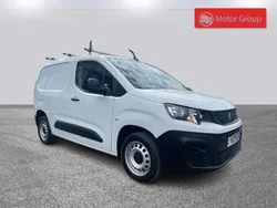 White Used 2023 Peugeot Partner Premium MPV | £11,490 (Good price)