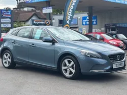 Blue Used 2013 Volvo V40 SE Estate | £5,495 (Fair price)