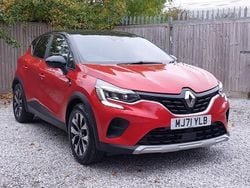 Red Used 2021 Renault Captur LIMITED SUV | £13,698 (A bit pricey)