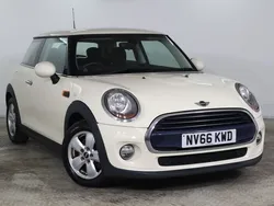 White Used 2016 Mini Cooper Hatch Hatchback | £5,275 (Fair price)